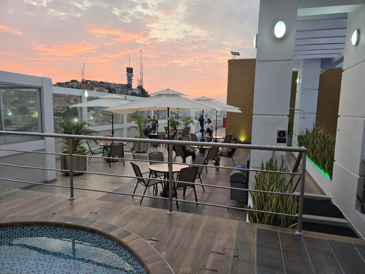 River View Suites Guayaquil Exterior photo